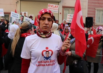 DİYARBAKIR - Kadın derneğinden Diyarbakır annelerine ziyaret